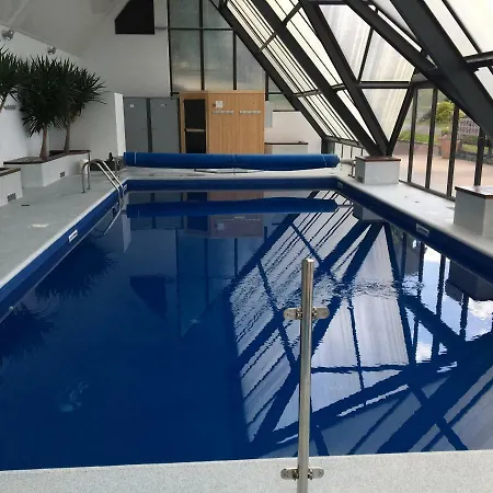 Avec Piscine Couverte *