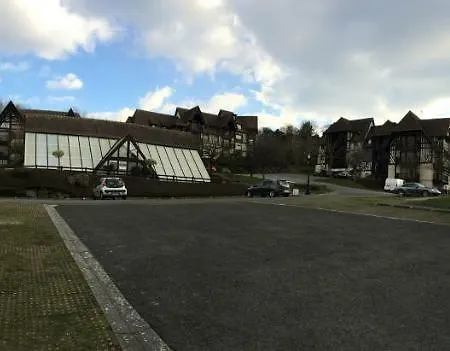 Avec Piscine Couverte